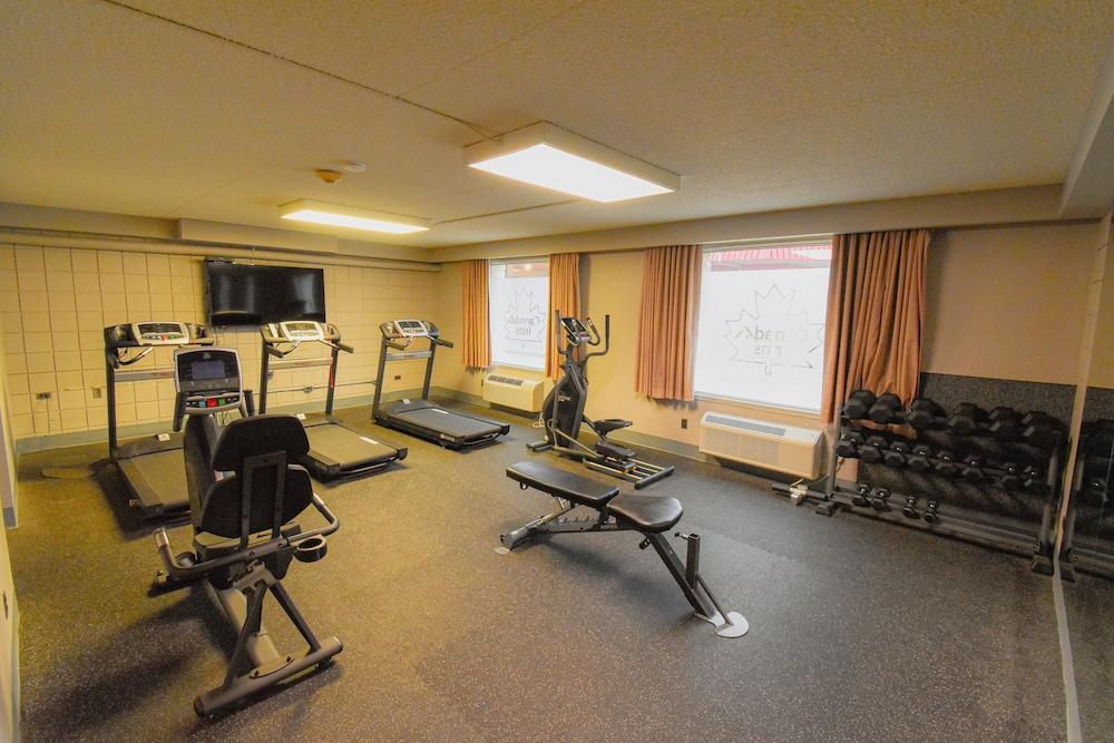 Canad Inns Destination Centre Transcona Уинипег Екстериор снимка