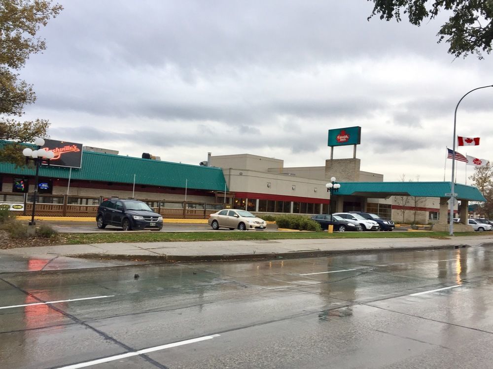 Canad Inns Destination Centre Transcona Уинипег Екстериор снимка