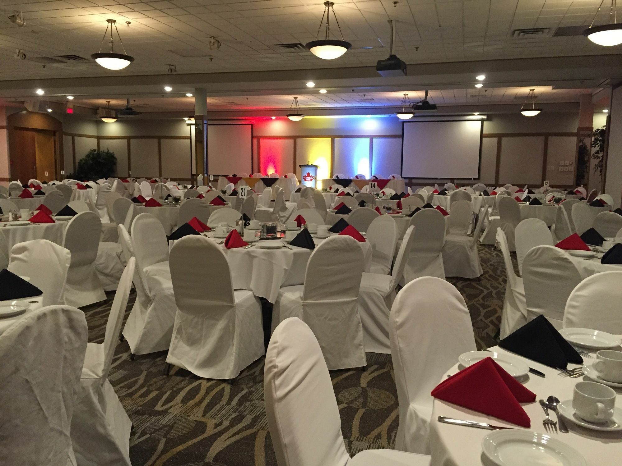 Canad Inns Destination Centre Transcona Уинипег Екстериор снимка