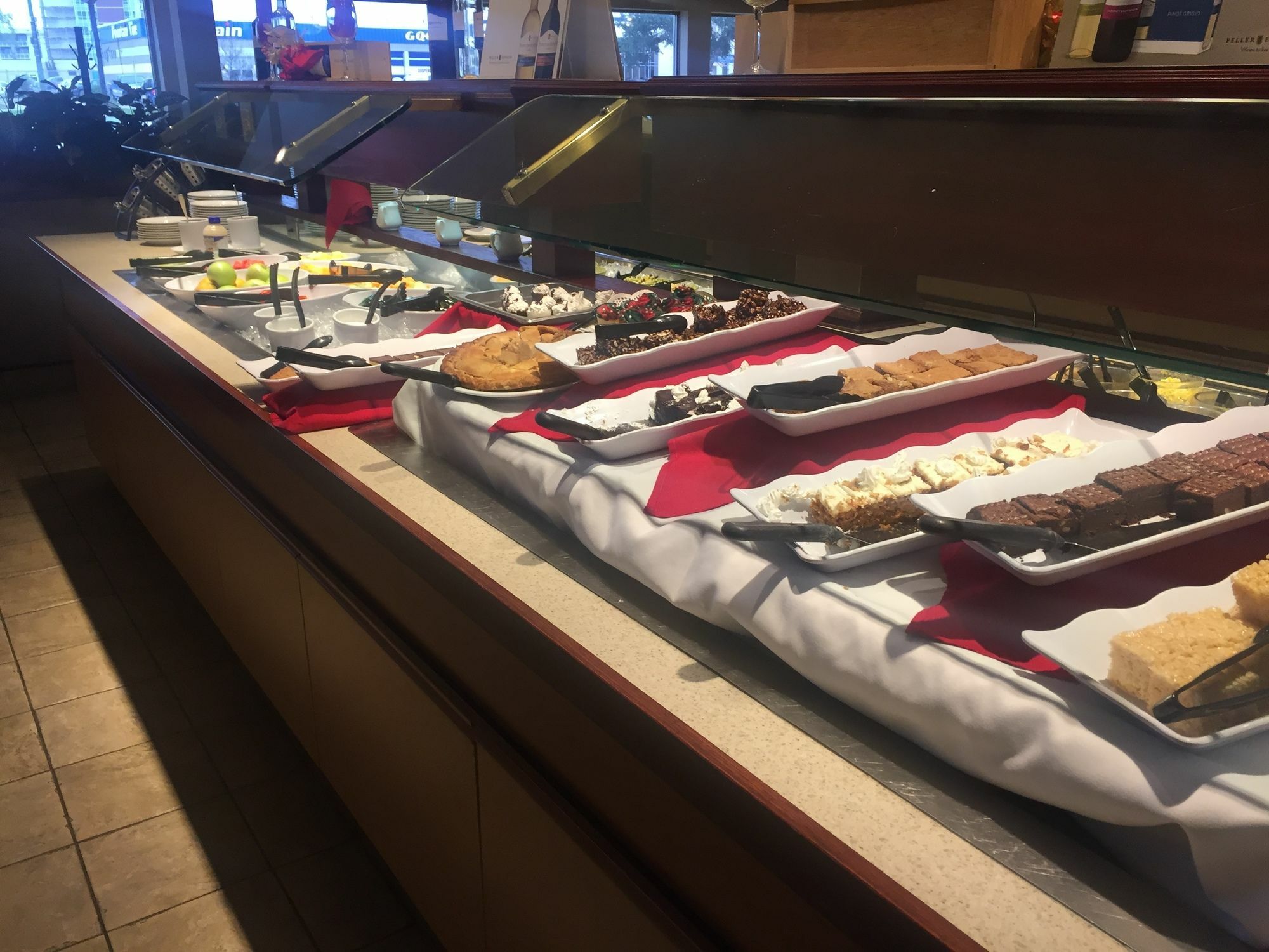 Canad Inns Destination Centre Transcona Уинипег Екстериор снимка