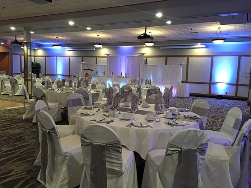 Canad Inns Destination Centre Transcona Уинипег Екстериор снимка